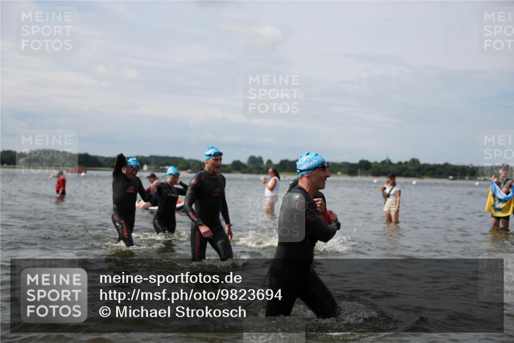 21.06.2026 - Viking Triathlon Michael Strokosch http://msf.ph/oto/9823694 21.06.2026 10:42:37 Schwimmen 41, 166, 175, 177, 213, 268, 384, 436, 479, 520 meine-sportfotos.de