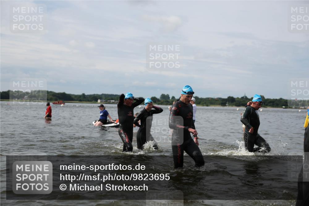 21.06.2026 - Viking Triathlon Michael Strokosch http://msf.ph/oto/9823695 21.06.2026 10:42:38 Schwimmen 41, 166, 175, 177, 213, 268, 384, 436, 479, 520 meine-sportfotos.de