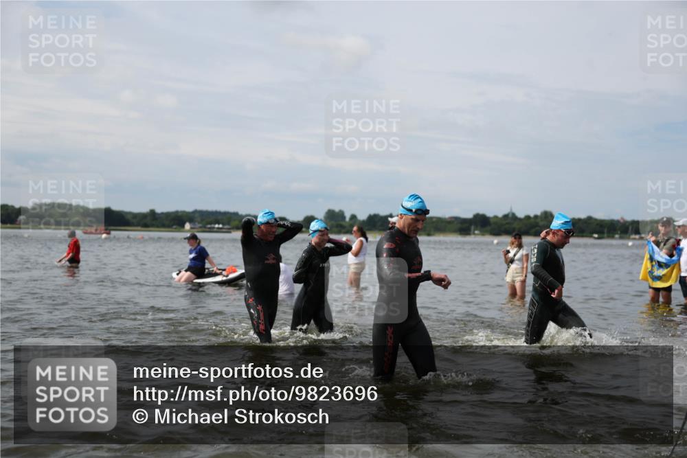 21.06.2026 - Viking Triathlon Michael Strokosch http://msf.ph/oto/9823696 21.06.2026 10:42:38 Schwimmen 41, 166, 175, 177, 213, 268, 384, 436, 479, 520 meine-sportfotos.de