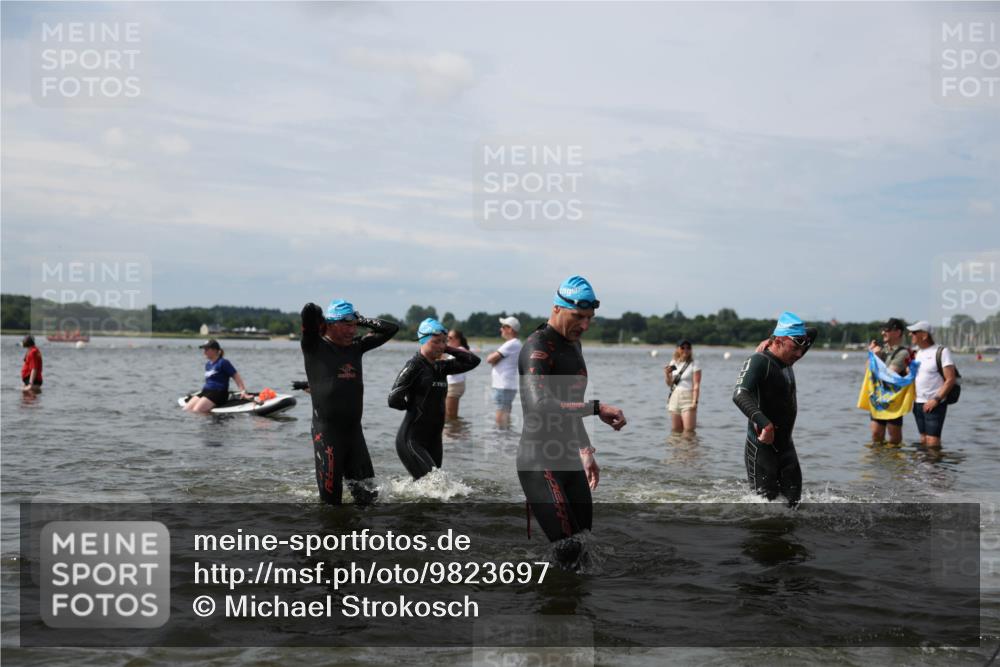 21.06.2026 - Viking Triathlon Michael Strokosch http://msf.ph/oto/9823697 21.06.2026 10:42:39 Schwimmen 41, 166, 175, 177, 213, 225, 268, 384, 436, 479, 520 meine-sportfotos.de