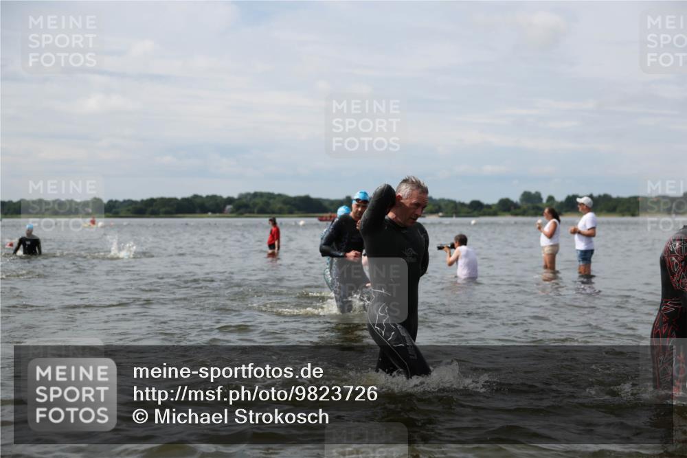 21.06.2026 - Viking Triathlon Michael Strokosch http://msf.ph/oto/9823726 21.06.2026 10:42:53 Schwimmen 88, 153, 177, 213, 225, 259, 286, 479, 505, 520 meine-sportfotos.de