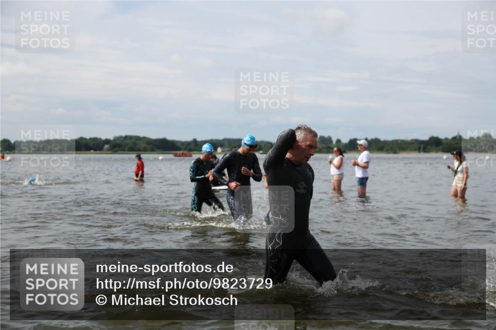21.06.2026 - Viking Triathlon Michael Strokosch http://msf.ph/oto/9823729 21.06.2026 10:42:54 Schwimmen 88, 153, 177, 213, 225, 259, 286, 479, 482, 489, 505, 520, 619 meine-sportfotos.de