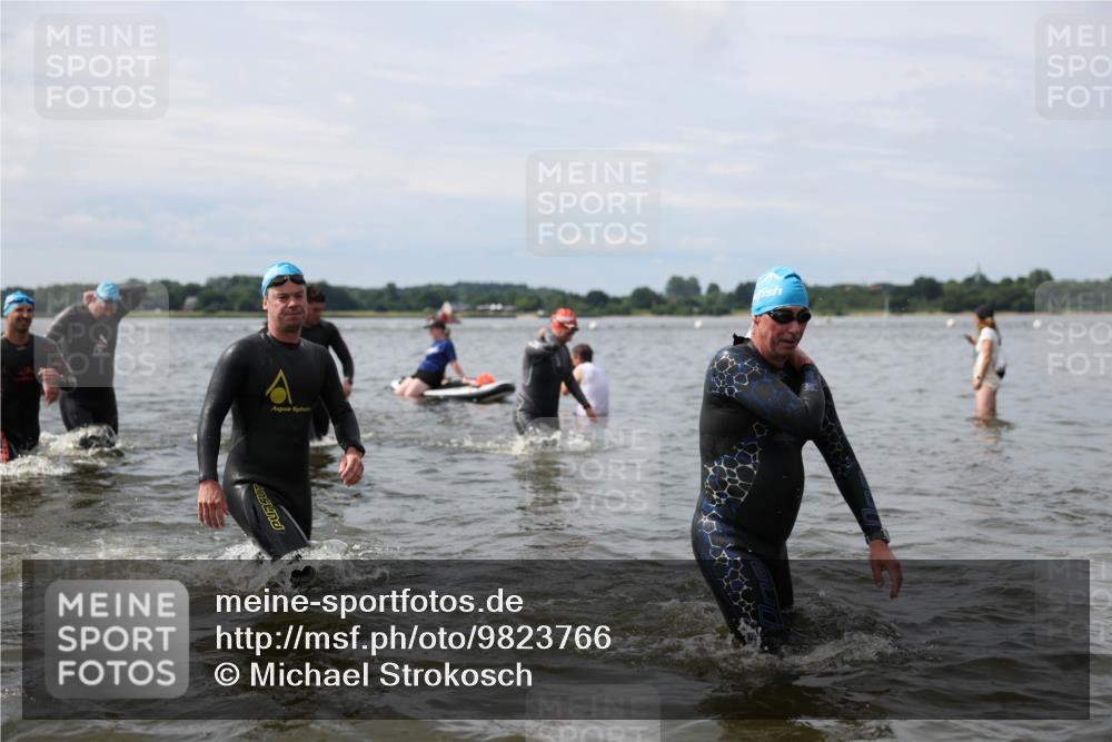 21.06.2026 - Viking Triathlon Michael Strokosch http://msf.ph/oto/9823766 21.06.2026 10:43:14 Schwimmen 69, 93, 251, 259, 287, 459, 473, 482, 489, 505, 511, 521, 528, 533, 618, 619, 645 meine-sportfotos.de