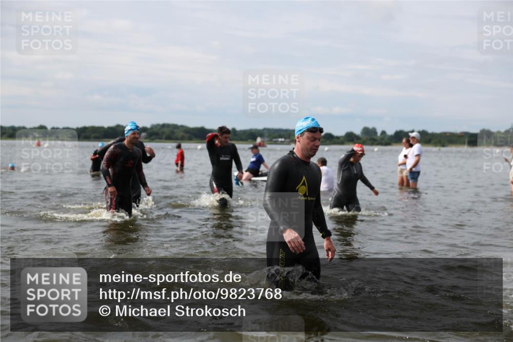 21.06.2026 - Viking Triathlon Michael Strokosch http://msf.ph/oto/9823768 21.06.2026 10:43:15 Schwimmen 69, 93, 251, 259, 287, 459, 473, 482, 489, 505, 511, 521, 528, 533, 618, 619, 645 meine-sportfotos.de