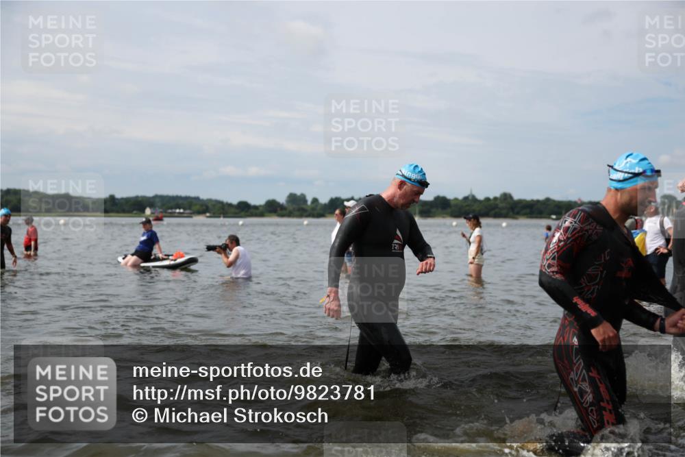 21.06.2026 - Viking Triathlon Michael Strokosch http://msf.ph/oto/9823781 21.06.2026 10:43:20 Schwimmen 69, 93, 251, 287, 351, 459, 470, 473, 511, 521, 528, 533, 618, 645 meine-sportfotos.de