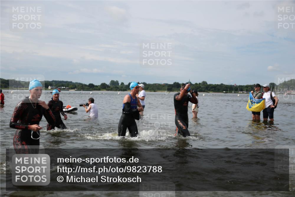 21.06.2026 - Viking Triathlon Michael Strokosch http://msf.ph/oto/9823788 21.06.2026 10:43:29 Schwimmen 93, 163, 230, 231, 234, 248, 287, 351, 459, 470, 521, 528, 618, 663 meine-sportfotos.de