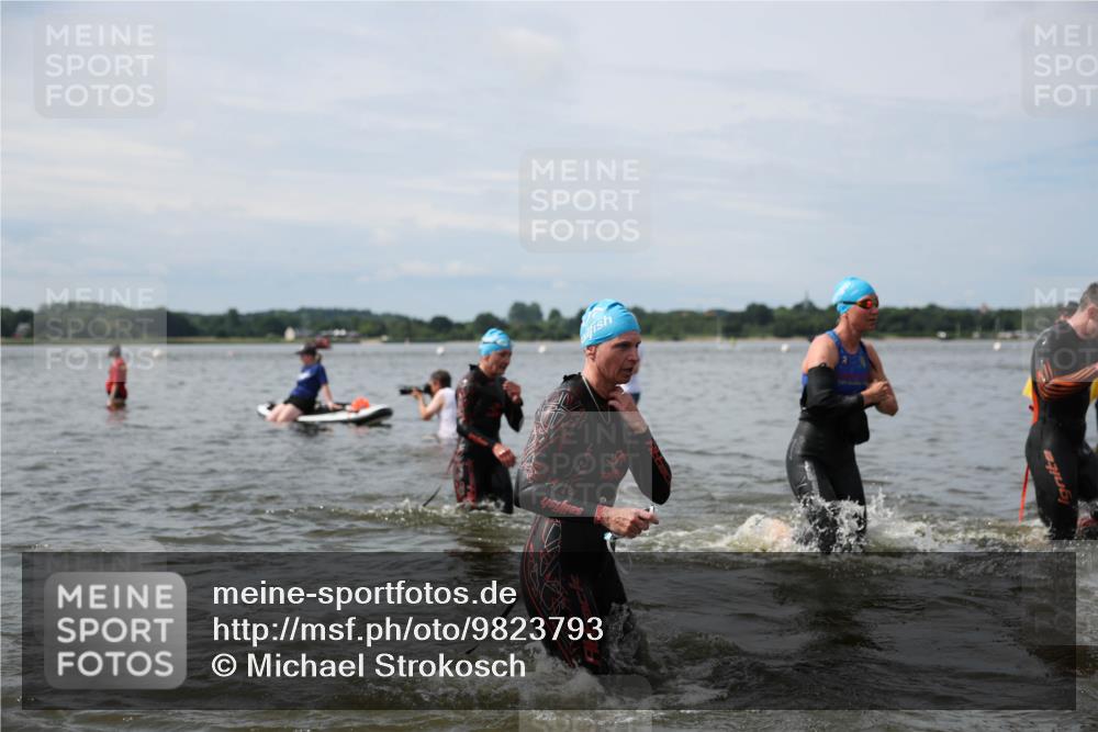 21.06.2026 - Viking Triathlon Michael Strokosch http://msf.ph/oto/9823793 21.06.2026 10:43:31 Schwimmen 93, 163, 230, 231, 234, 248, 287, 351, 459, 470, 521, 618, 663 meine-sportfotos.de