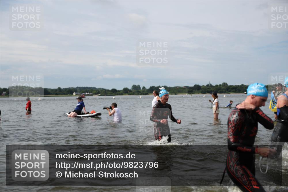 21.06.2026 - Viking Triathlon Michael Strokosch http://msf.ph/oto/9823796 21.06.2026 10:43:32 Schwimmen 93, 163, 230, 231, 234, 248, 351, 459, 470, 521, 618, 663 meine-sportfotos.de