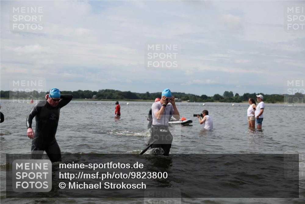 21.06.2026 - Viking Triathlon Michael Strokosch http://msf.ph/oto/9823800 21.06.2026 10:43:34 Schwimmen 93, 163, 230, 231, 234, 248, 351, 459, 470, 521, 614, 618, 663 meine-sportfotos.de