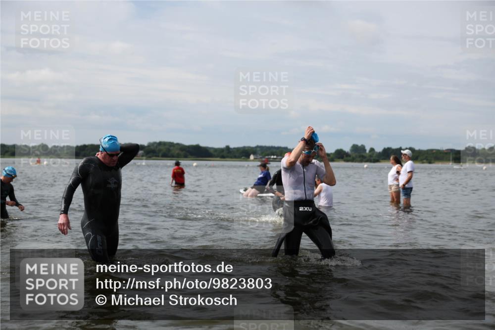 21.06.2026 - Viking Triathlon Michael Strokosch http://msf.ph/oto/9823803 21.06.2026 10:43:35 Schwimmen 93, 163, 220, 230, 231, 234, 248, 351, 459, 470, 521, 614, 618, 663 meine-sportfotos.de