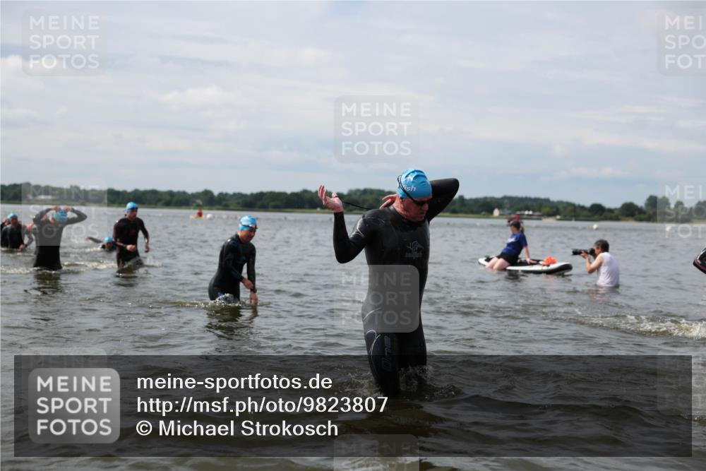 21.06.2026 - Viking Triathlon Michael Strokosch http://msf.ph/oto/9823807 21.06.2026 10:43:37 Schwimmen 93, 163, 220, 230, 231, 234, 248, 351, 459, 470, 550, 614, 618, 663 meine-sportfotos.de