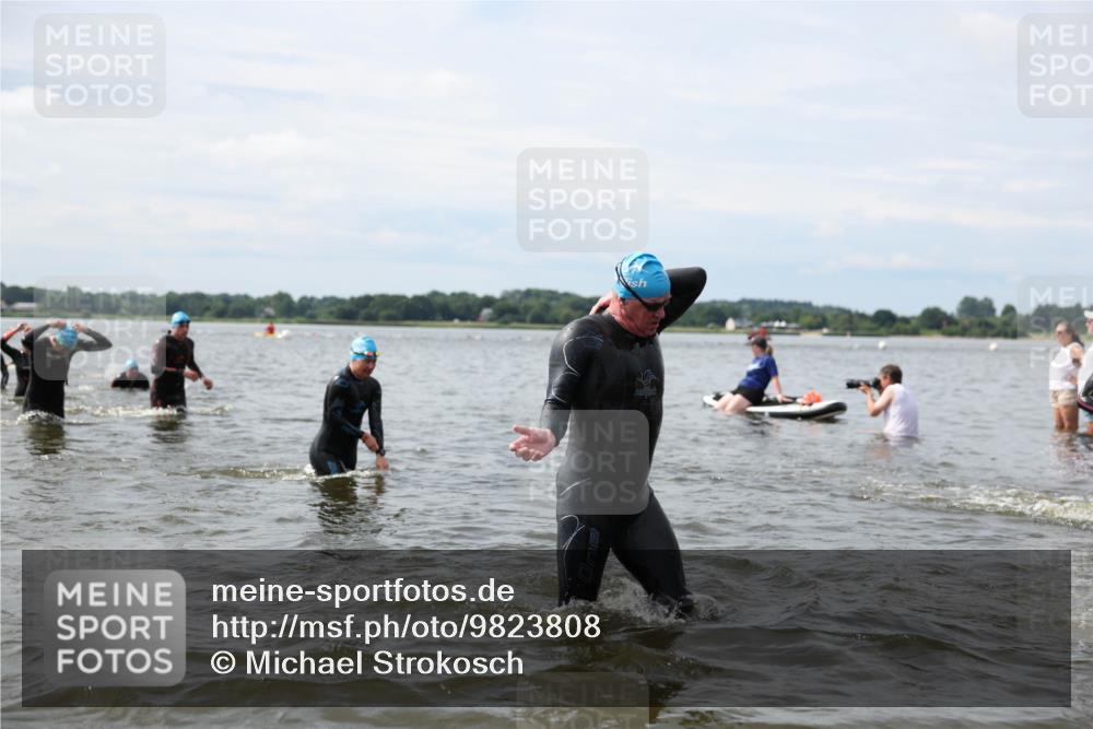 21.06.2026 - Viking Triathlon Michael Strokosch http://msf.ph/oto/9823808 21.06.2026 10:43:37 Schwimmen 93, 163, 220, 230, 231, 234, 248, 351, 459, 470, 550, 614, 618, 663 meine-sportfotos.de