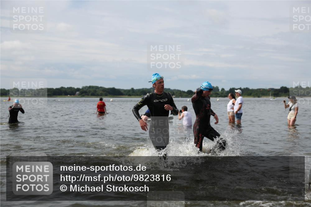 21.06.2026 - Viking Triathlon Michael Strokosch http://msf.ph/oto/9823816 21.06.2026 10:43:43 Schwimmen 163, 208, 220, 230, 231, 234, 247, 248, 351, 444, 464, 550, 614, 663 meine-sportfotos.de