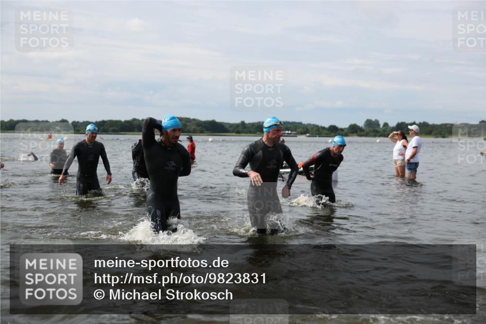 21.06.2026 - Viking Triathlon Michael Strokosch http://msf.ph/oto/9823831 21.06.2026 10:43:50 Schwimmen 139, 163, 208, 220, 230, 231, 247, 248, 318, 444, 464, 550, 614 meine-sportfotos.de