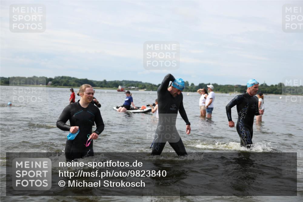 21.06.2026 - Viking Triathlon Michael Strokosch http://msf.ph/oto/9823840 21.06.2026 10:43:55 Schwimmen 139, 208, 220, 247, 318, 444, 464, 550, 614, 617, 632, 641 meine-sportfotos.de