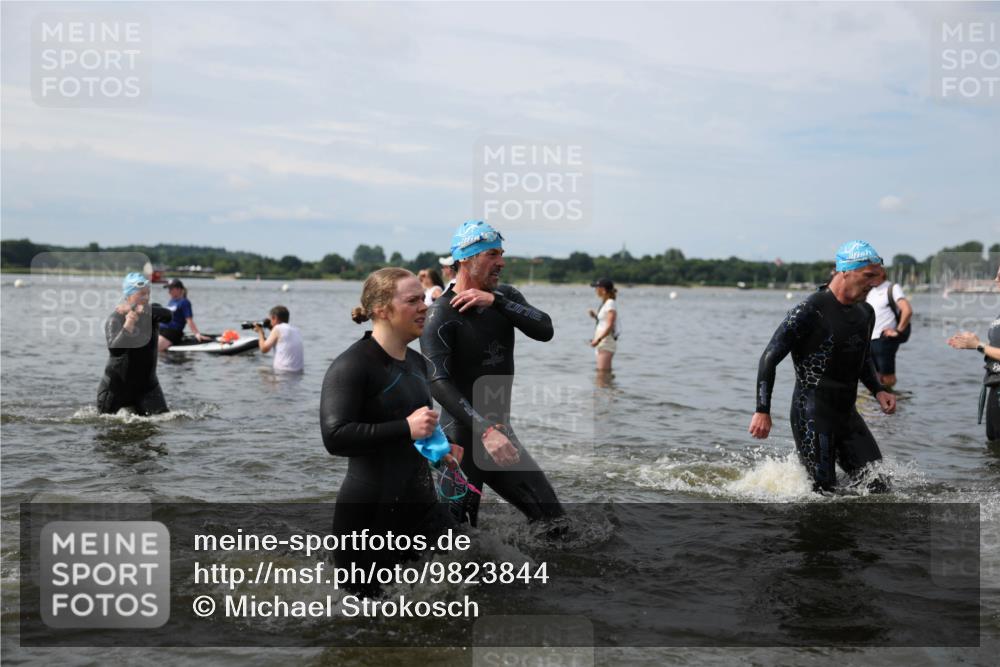 21.06.2026 - Viking Triathlon Michael Strokosch http://msf.ph/oto/9823844 21.06.2026 10:43:56 Schwimmen 22, 139, 208, 220, 247, 318, 444, 464, 550, 614, 617, 632, 641 meine-sportfotos.de