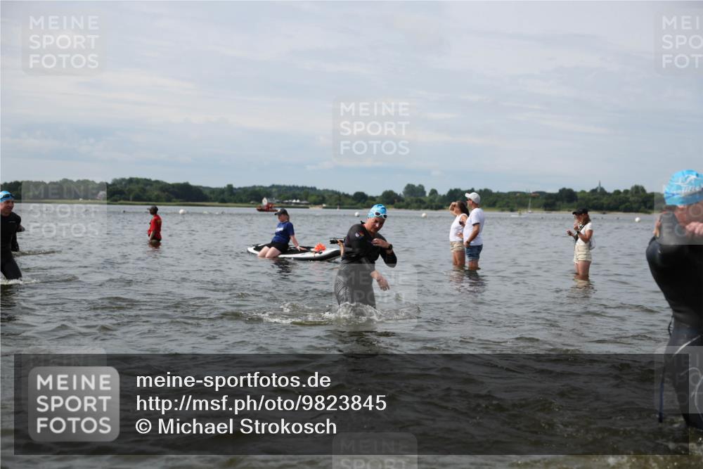 21.06.2026 - Viking Triathlon Michael Strokosch http://msf.ph/oto/9823845 21.06.2026 10:43:57 Schwimmen 22, 139, 208, 220, 247, 318, 444, 464, 550, 614, 617, 632, 641 meine-sportfotos.de