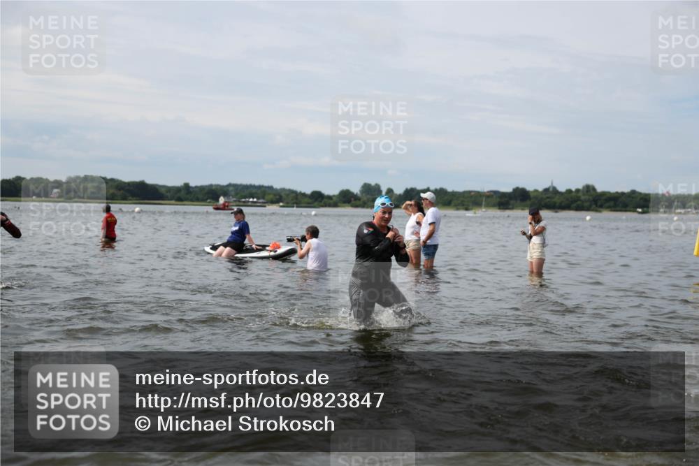 21.06.2026 - Viking Triathlon Michael Strokosch http://msf.ph/oto/9823847 21.06.2026 10:43:58 Schwimmen 22, 139, 208, 220, 247, 318, 444, 464, 550, 614, 617, 632, 641 meine-sportfotos.de