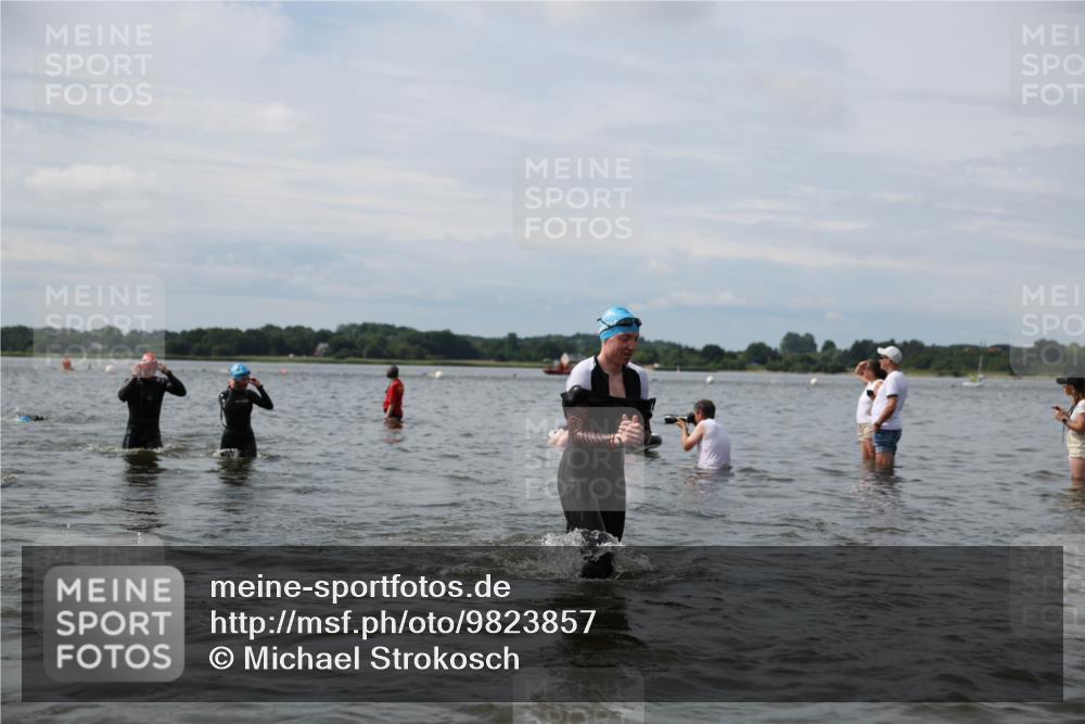 21.06.2026 - Viking Triathlon Michael Strokosch http://msf.ph/oto/9823857 21.06.2026 10:44:02 Schwimmen 22, 139, 208, 247, 318, 423, 444, 464, 550, 602, 617, 632, 641 meine-sportfotos.de