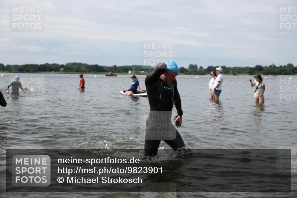 21.06.2026 - Viking Triathlon Michael Strokosch http://msf.ph/oto/9823901 21.06.2026 10:44:35 Schwimmen 350, 377, 531, 590, 601 meine-sportfotos.de