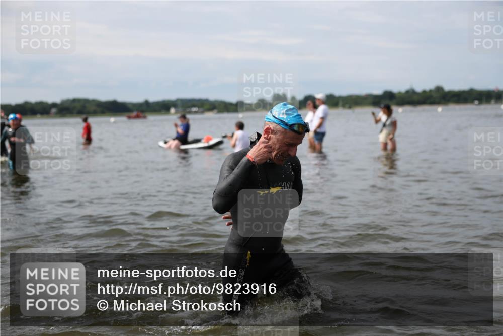 21.06.2026 - Viking Triathlon Michael Strokosch http://msf.ph/oto/9823916 21.06.2026 10:44:40 Schwimmen 33, 276, 350, 377, 531, 590, 658 meine-sportfotos.de
