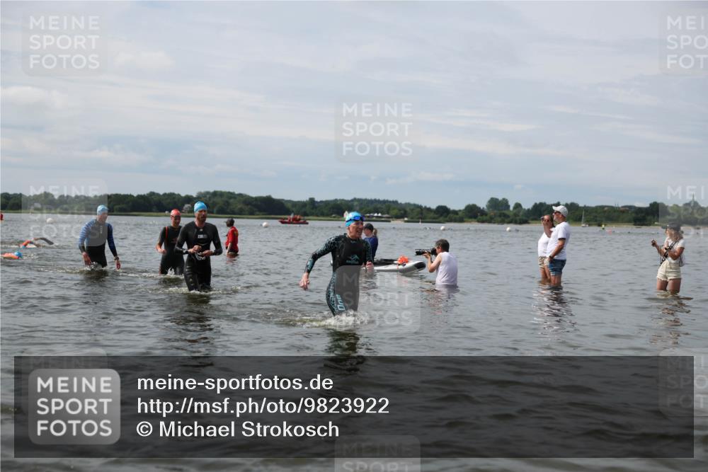21.06.2026 - Viking Triathlon Michael Strokosch http://msf.ph/oto/9823922 21.06.2026 10:44:44 Schwimmen 33, 276, 329, 350, 377, 531, 590, 658, 668 meine-sportfotos.de