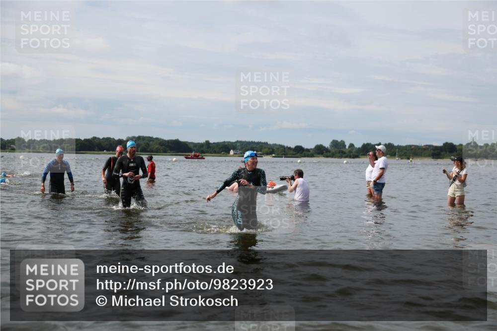 21.06.2026 - Viking Triathlon Michael Strokosch http://msf.ph/oto/9823923 21.06.2026 10:44:44 Schwimmen 33, 276, 329, 350, 377, 531, 590, 658, 668 meine-sportfotos.de