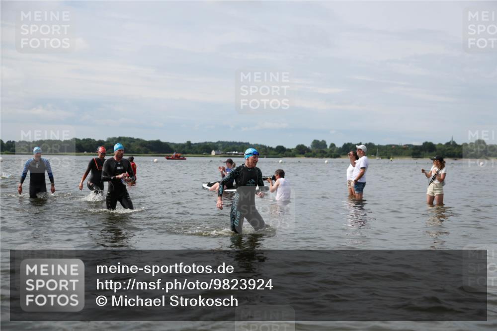 21.06.2026 - Viking Triathlon Michael Strokosch http://msf.ph/oto/9823924 21.06.2026 10:44:44 Schwimmen 33, 276, 329, 350, 377, 531, 590, 658, 668 meine-sportfotos.de