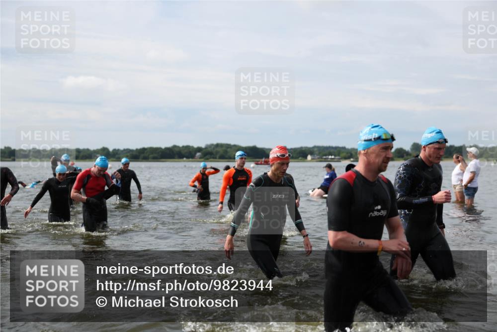 21.06.2026 - Viking Triathlon Michael Strokosch http://msf.ph/oto/9823944 21.06.2026 10:44:56 Schwimmen 33, 36, 151, 276, 308, 310, 326, 329, 345, 350, 366, 369, 377, 415, 445, 577, 658, 668 meine-sportfotos.de