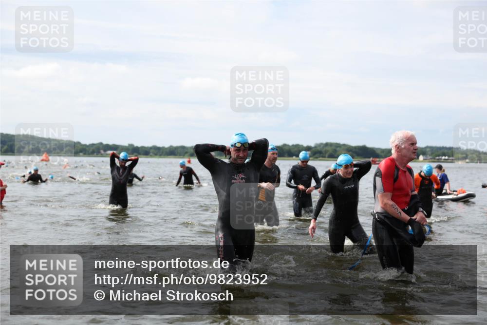 21.06.2026 - Viking Triathlon Michael Strokosch http://msf.ph/oto/9823952 21.06.2026 10:45:00 Schwimmen 33, 36, 151, 258, 276, 308, 310, 326, 329, 345, 366, 369, 415, 445, 577, 658, 668 meine-sportfotos.de
