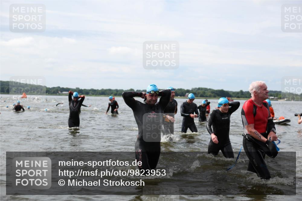 21.06.2026 - Viking Triathlon Michael Strokosch http://msf.ph/oto/9823953 21.06.2026 10:45:00 Schwimmen 33, 36, 151, 258, 276, 308, 310, 326, 329, 345, 366, 369, 415, 445, 577, 658, 668 meine-sportfotos.de