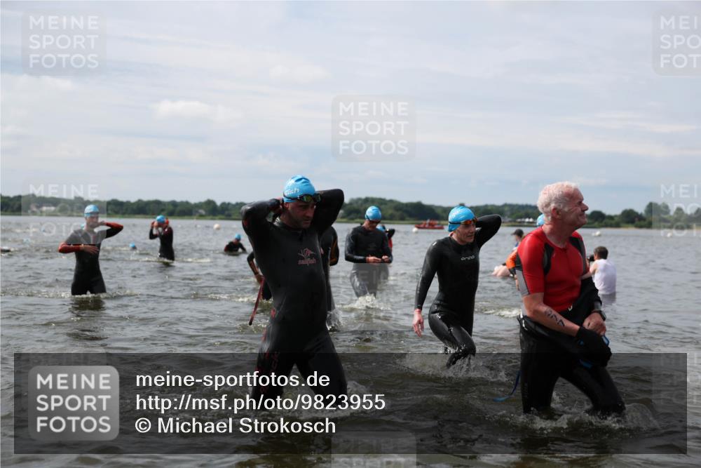 21.06.2026 - Viking Triathlon Michael Strokosch http://msf.ph/oto/9823955 21.06.2026 10:45:01 Schwimmen 33, 36, 151, 258, 276, 308, 310, 326, 329, 345, 366, 369, 415, 445, 577, 658, 668 meine-sportfotos.de
