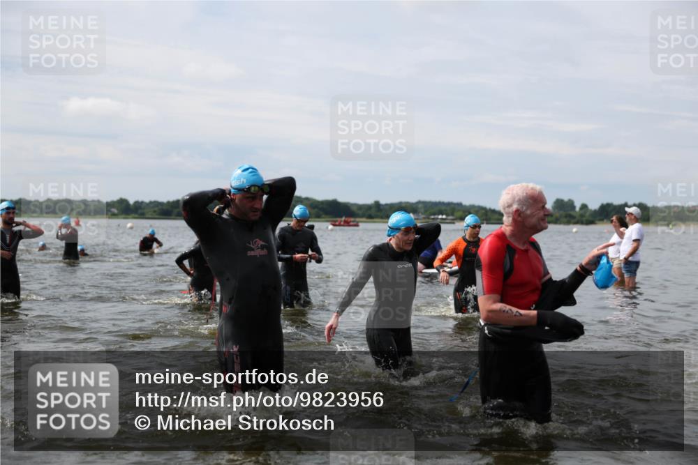 21.06.2026 - Viking Triathlon Michael Strokosch http://msf.ph/oto/9823956 21.06.2026 10:45:01 Schwimmen 33, 36, 151, 258, 276, 308, 310, 326, 329, 345, 366, 369, 415, 445, 577, 658, 668 meine-sportfotos.de
