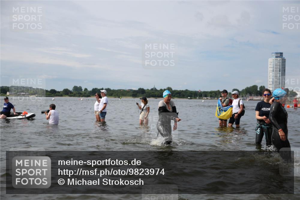 21.06.2026 - Viking Triathlon Michael Strokosch http://msf.ph/oto/9823974 21.06.2026 10:45:11 Schwimmen 36, 37, 48, 85, 105, 147, 151, 158, 258, 273, 274, 302, 308, 310, 326, 345, 354, 366, 369, 445, 577, 635 meine-sportfotos.de