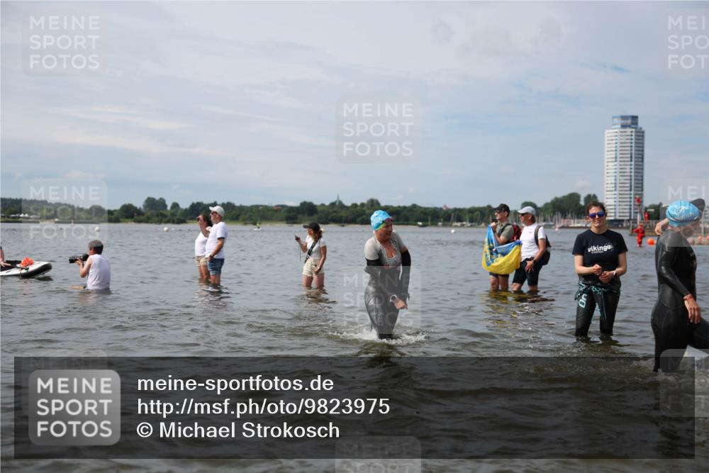 21.06.2026 - Viking Triathlon Michael Strokosch http://msf.ph/oto/9823975 21.06.2026 10:45:11 Schwimmen 36, 37, 48, 85, 105, 147, 151, 158, 258, 273, 274, 302, 308, 310, 326, 345, 354, 366, 369, 445, 577, 635 meine-sportfotos.de