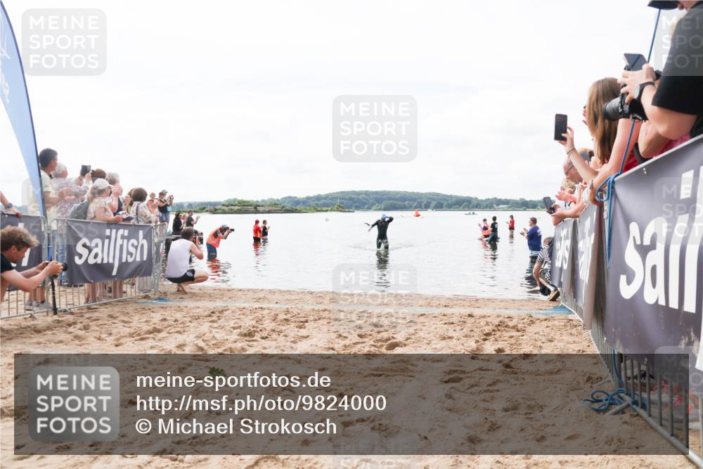 21.06.2026 - Viking Triathlon Michael Strokosch http://msf.ph/oto/9824000 21.06.2026 10:24:27 Schwimmen 517 meine-sportfotos.de