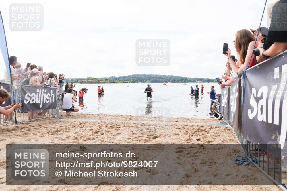 21.06.2026 - Viking Triathlon Michael Strokosch http://msf.ph/oto/9824007 21.06.2026 10:24:30 Schwimmen 517 meine-sportfotos.de