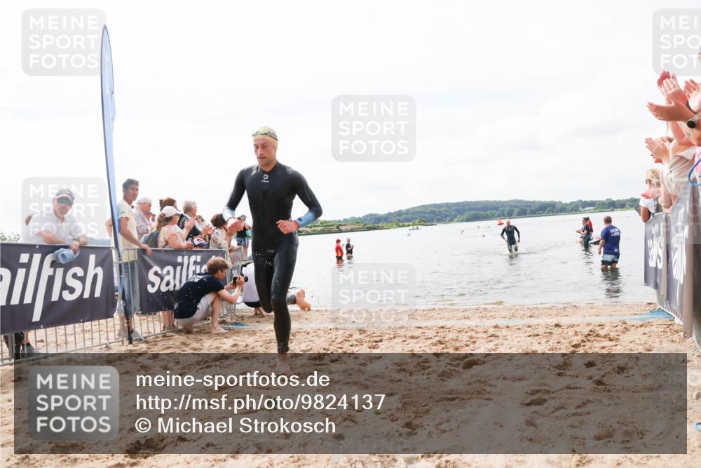 21.06.2026 - Viking Triathlon Michael Strokosch http://msf.ph/oto/9824137 21.06.2026 10:25:50 Schwimmen 4, 8, 10 meine-sportfotos.de