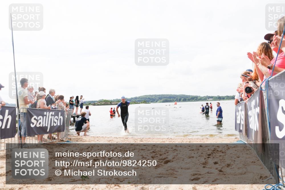 21.06.2026 - Viking Triathlon Michael Strokosch http://msf.ph/oto/9824250 21.06.2026 10:26:34 Schwimmen 21, 474, 548 meine-sportfotos.de
