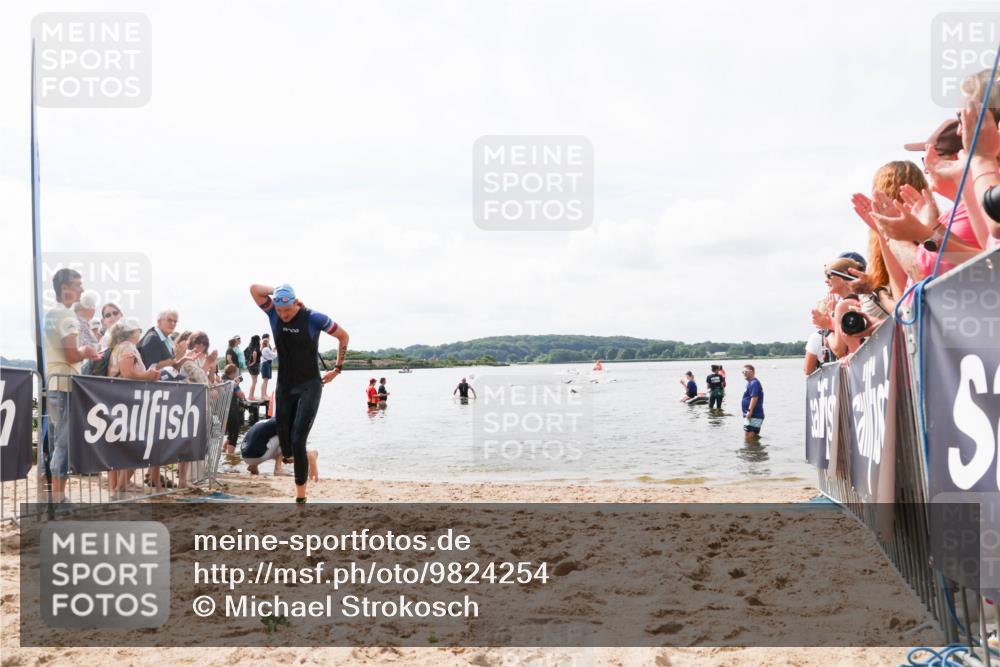 21.06.2026 - Viking Triathlon Michael Strokosch http://msf.ph/oto/9824254 21.06.2026 10:26:36 Schwimmen 21, 474, 548 meine-sportfotos.de