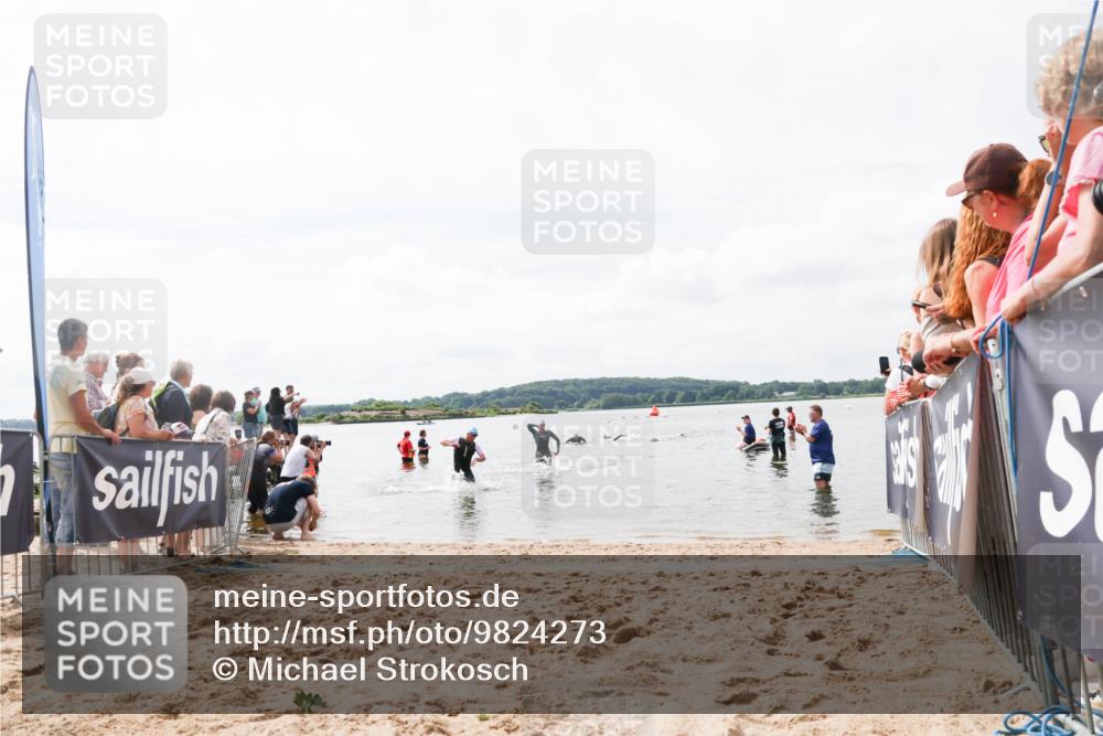 21.06.2026 - Viking Triathlon Michael Strokosch http://msf.ph/oto/9824273 21.06.2026 10:26:48 Schwimmen 334, 453 meine-sportfotos.de