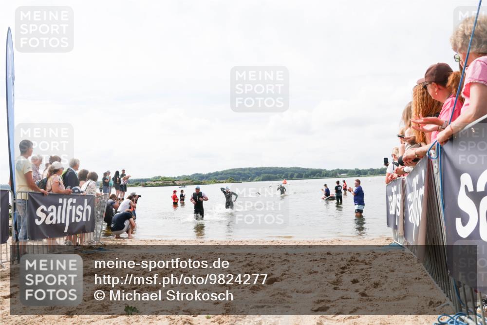 21.06.2026 - Viking Triathlon Michael Strokosch http://msf.ph/oto/9824277 21.06.2026 10:26:49 Schwimmen 334, 453 meine-sportfotos.de