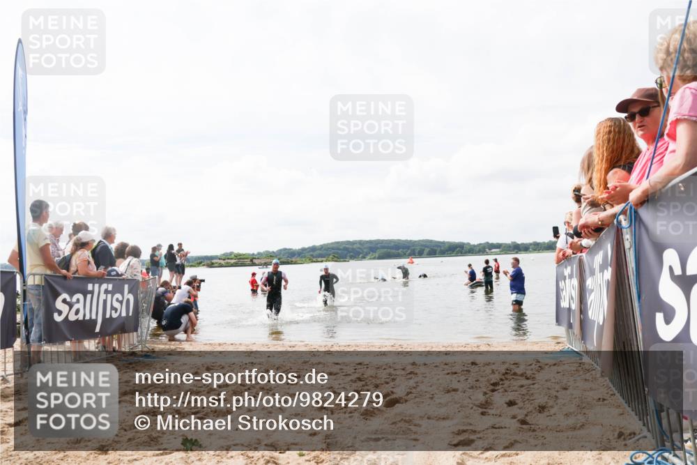 21.06.2026 - Viking Triathlon Michael Strokosch http://msf.ph/oto/9824279 21.06.2026 10:26:50 Schwimmen 334, 453 meine-sportfotos.de