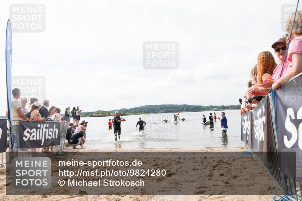 21.06.2026 - Viking Triathlon Michael Strokosch http://msf.ph/oto/9824280 21.06.2026 10:26:50 Schwimmen 334, 453 meine-sportfotos.de