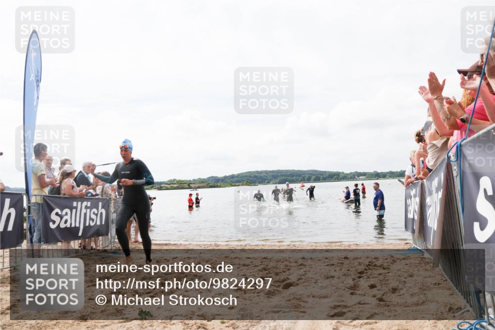 21.06.2026 - Viking Triathlon Michael Strokosch http://msf.ph/oto/9824297 21.06.2026 10:26:56 Schwimmen 176, 334, 426, 453 meine-sportfotos.de