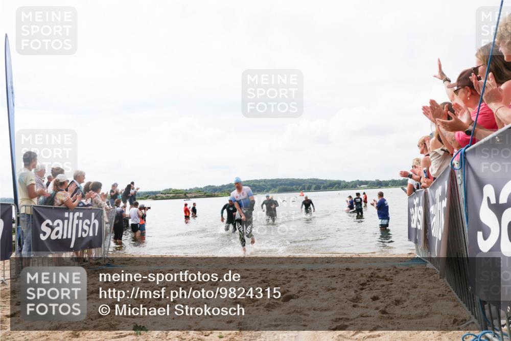 21.06.2026 - Viking Triathlon Michael Strokosch http://msf.ph/oto/9824315 21.06.2026 10:27:02 Schwimmen 7, 25, 176, 426, 547, 575 meine-sportfotos.de