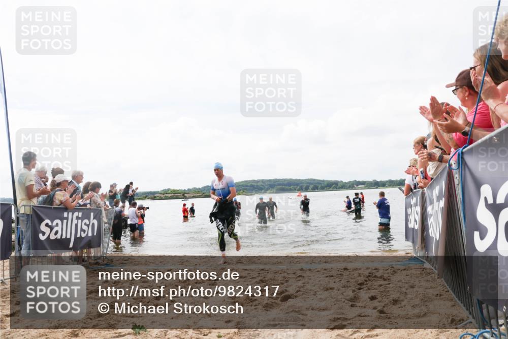 21.06.2026 - Viking Triathlon Michael Strokosch http://msf.ph/oto/9824317 21.06.2026 10:27:03 Schwimmen 7, 25, 176, 426, 547, 575 meine-sportfotos.de