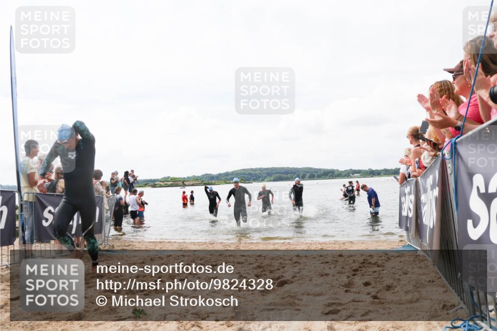 21.06.2026 - Viking Triathlon Michael Strokosch http://msf.ph/oto/9824328 21.06.2026 10:27:06 Schwimmen 7, 25, 176, 426, 547, 575 meine-sportfotos.de
