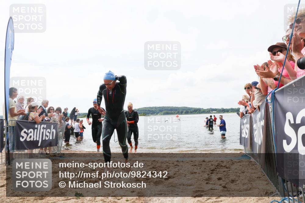 21.06.2026 - Viking Triathlon Michael Strokosch http://msf.ph/oto/9824342 21.06.2026 10:27:11 Schwimmen 7, 25, 426, 547, 575 meine-sportfotos.de