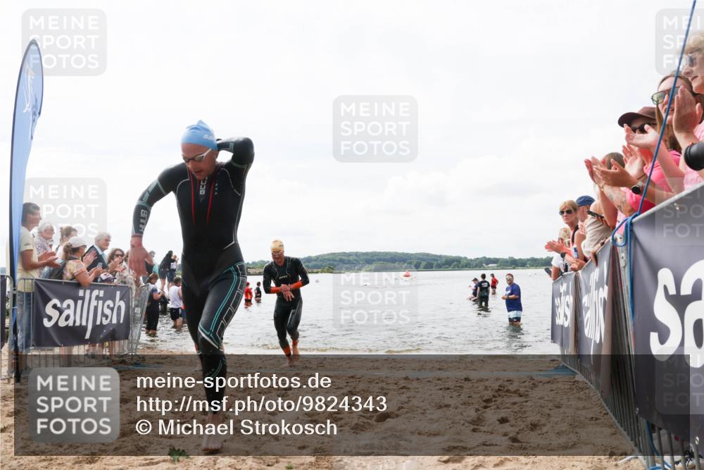 21.06.2026 - Viking Triathlon Michael Strokosch http://msf.ph/oto/9824343 21.06.2026 10:27:11 Schwimmen 7, 25, 426, 547, 575 meine-sportfotos.de